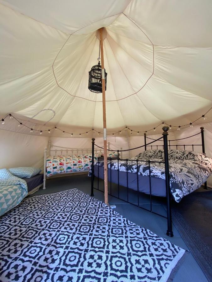 Secret Garden Glamping Hotel Lymington Bagian luar foto