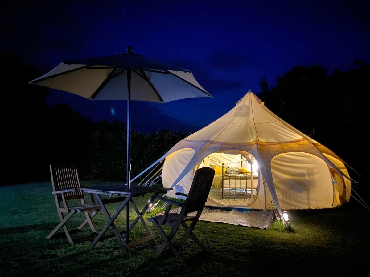 Secret Garden Glamping Hotel Lymington Bagian luar foto